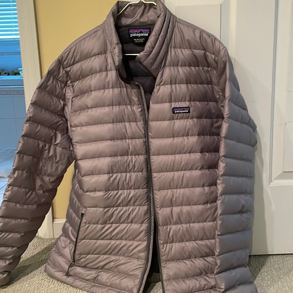 Patagonia men’s, down sweater xxl grey, excellent condition
